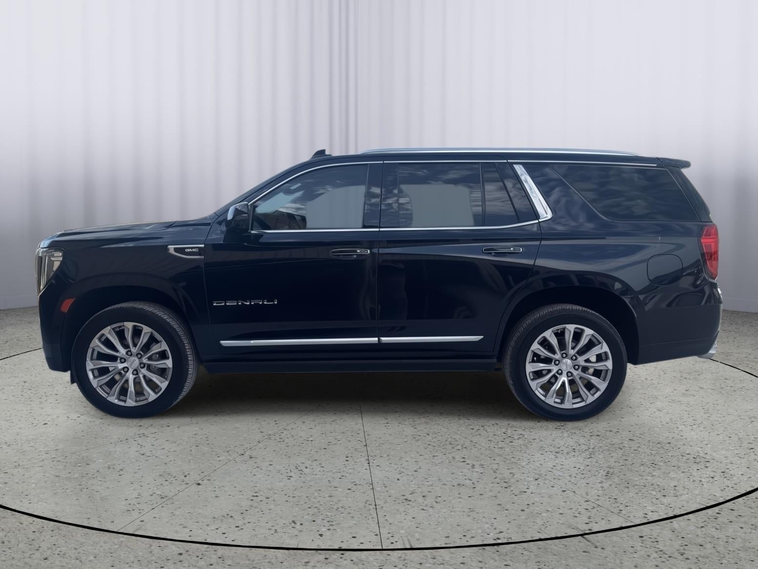 2022 GMC Yukon — side profile view