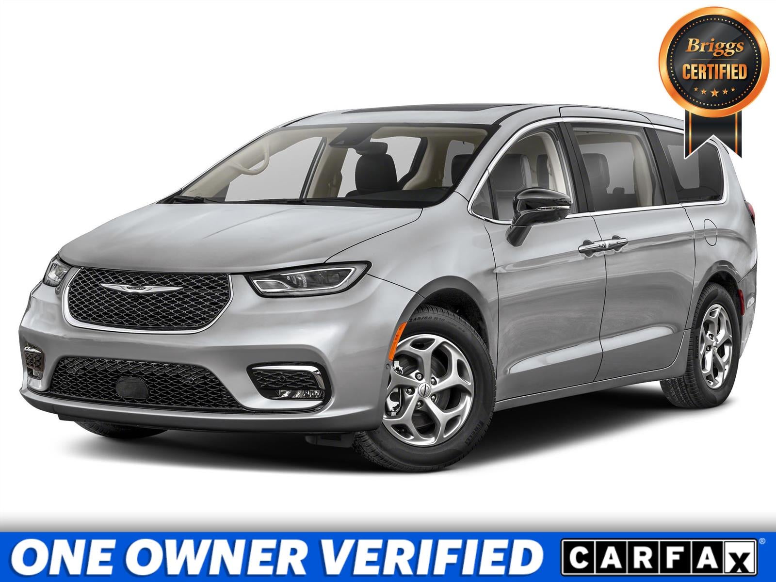 2025 Chrysler Pacifica Limited in Bright White Clearcoat — front three-quarter view