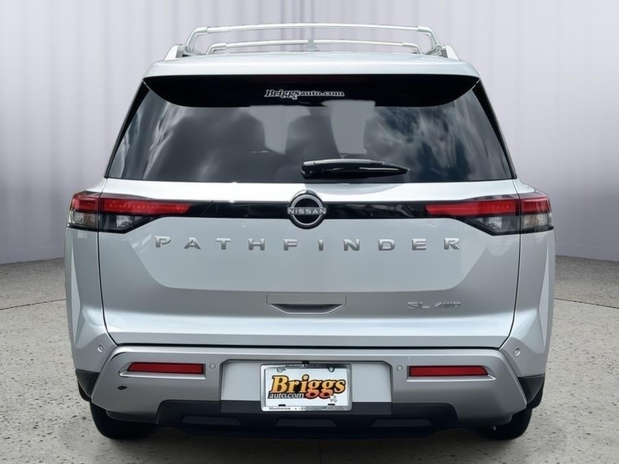 2025 Nissan Pathfinder — detail view