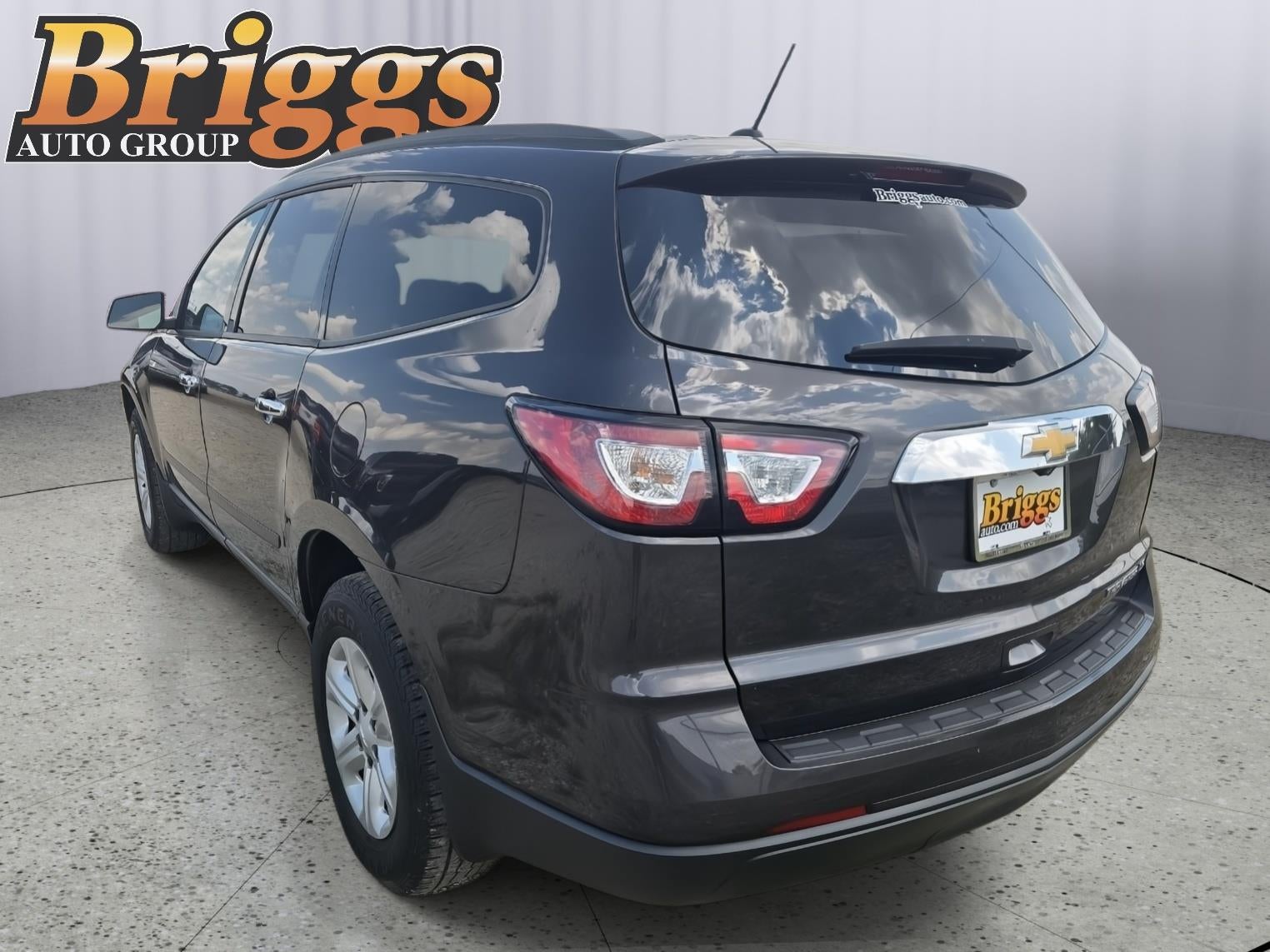 2015 Chevrolet Traverse — rear three-quarter view