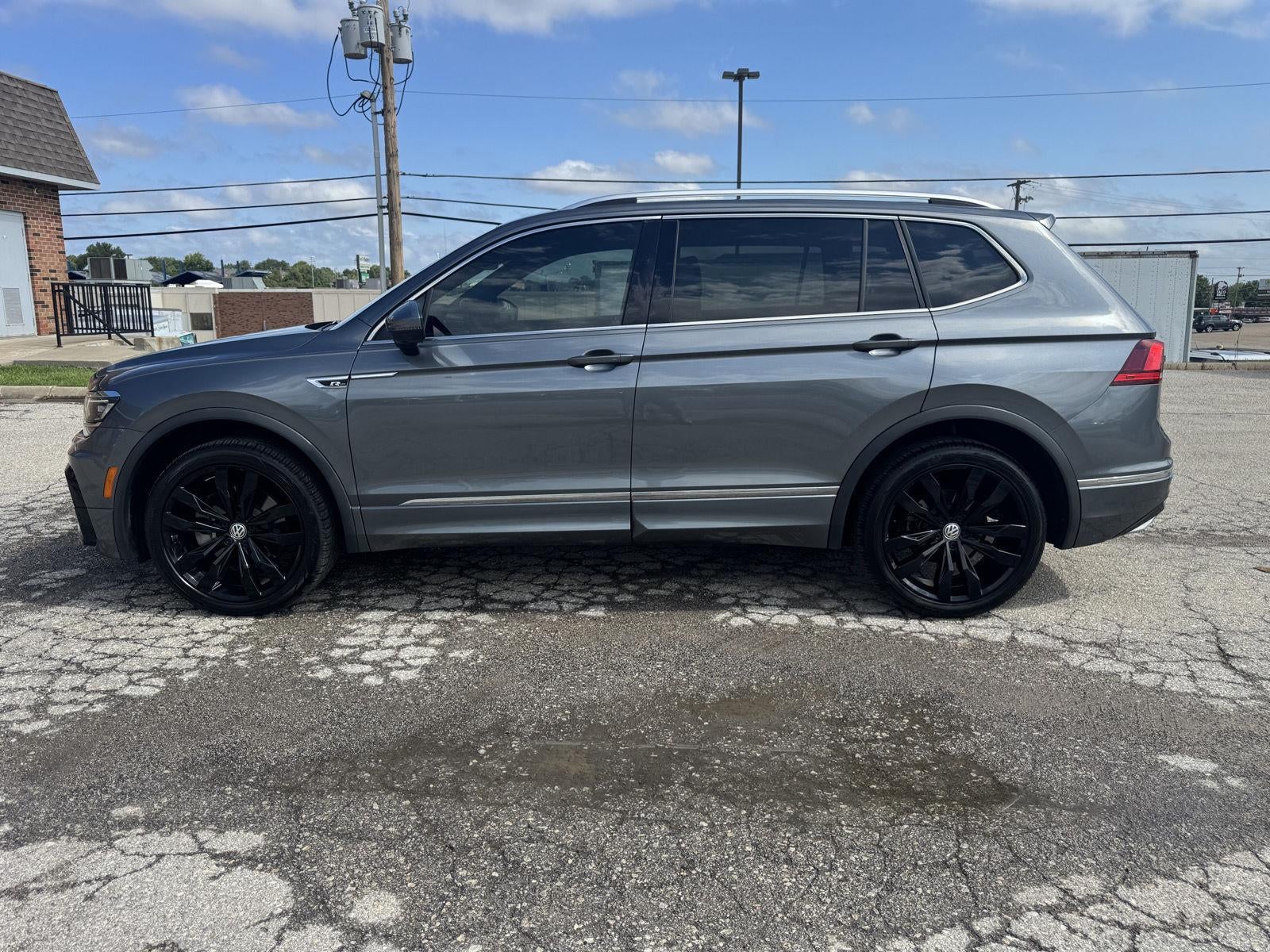 2020 Volkswagen Tiguan — side profile view