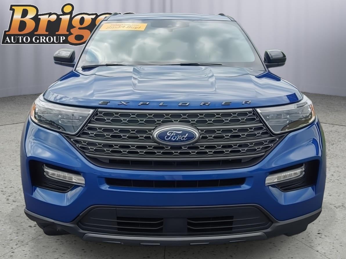 2022 Ford Explorer — side profile view