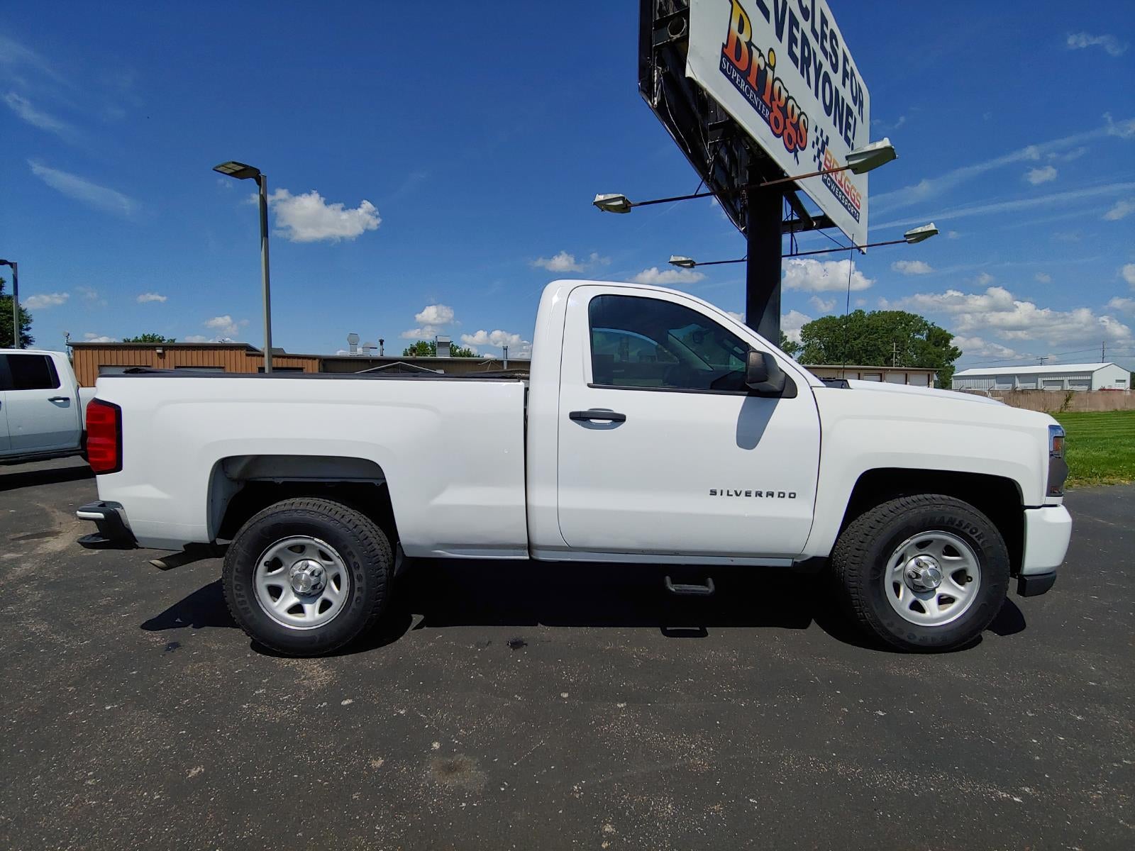 2016 Chevrolet Silverado 1500 — detail view