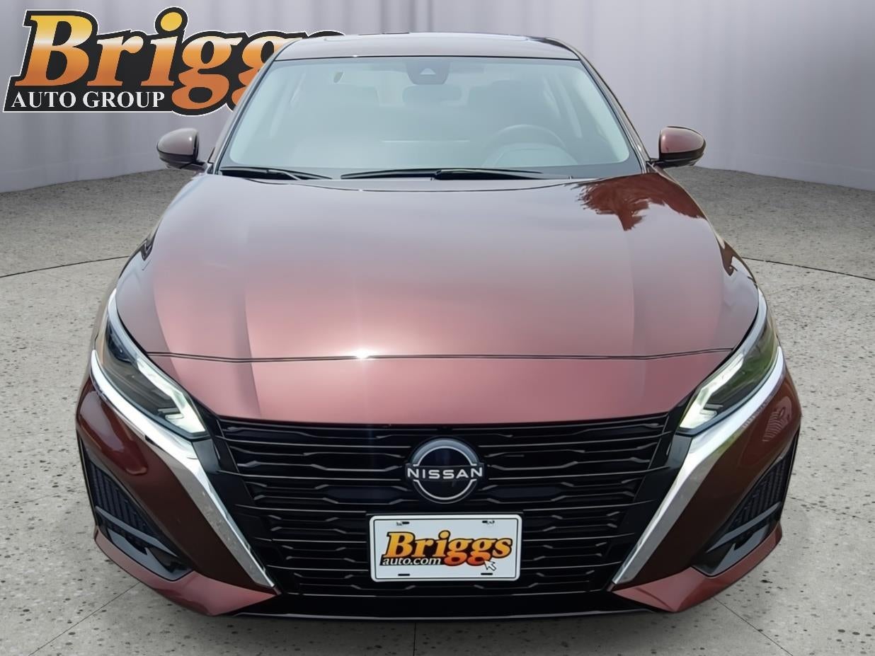 2023 Nissan Altima — side profile view