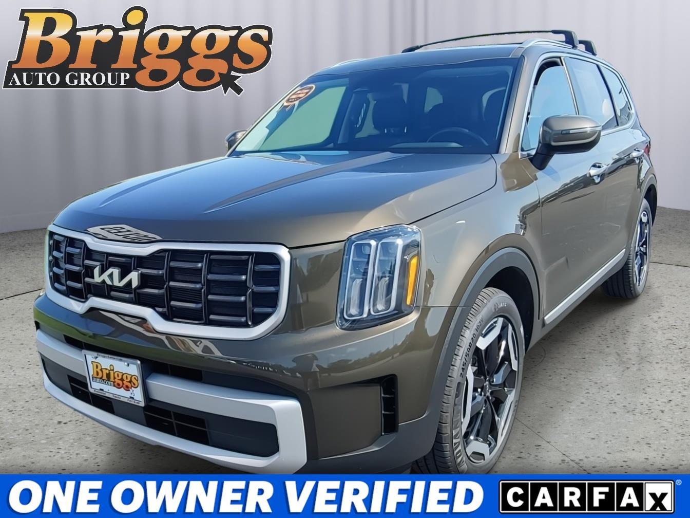 2025 Kia Telluride S in Dark Moss — front three-quarter view